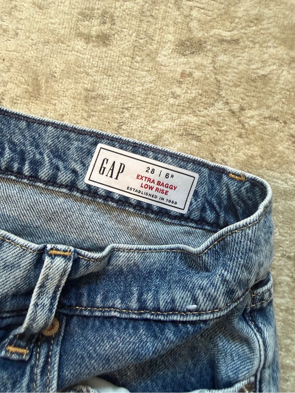 GAP Low Slung Extra Baggy Jeans - Picture 3 of 4